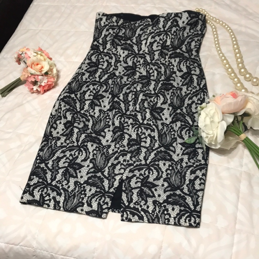 Cache Beaded lace strapless dress - Picture 2 of 7
